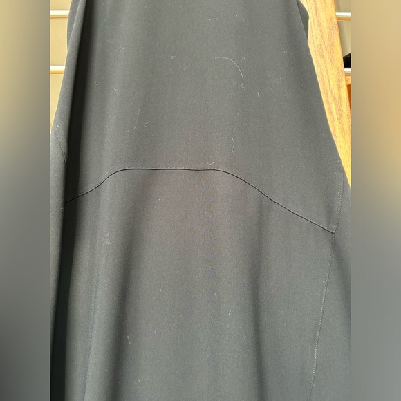 Beautifully designed black Vince dress - Picture 4 of 6